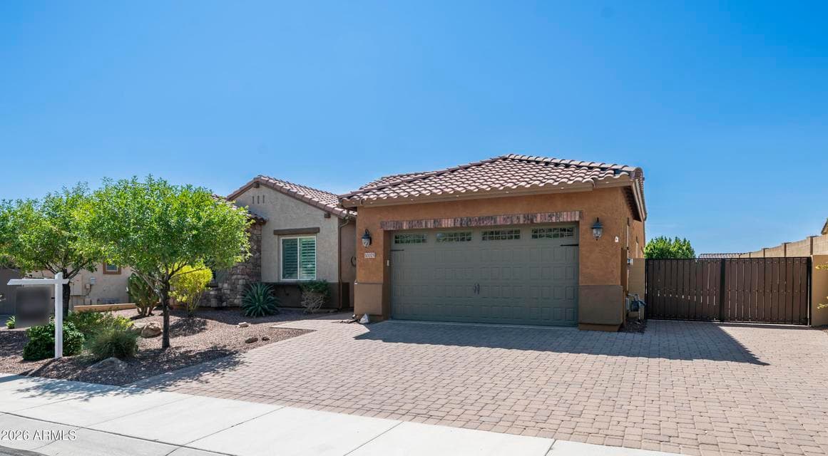 10025 W SYDNEY Way, Peoria, AZ 85383 — photo 1 of 39