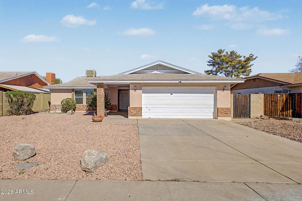 18431 N 3rd Avenue, Phoenix, AZ 85023 — photo 1 of 28