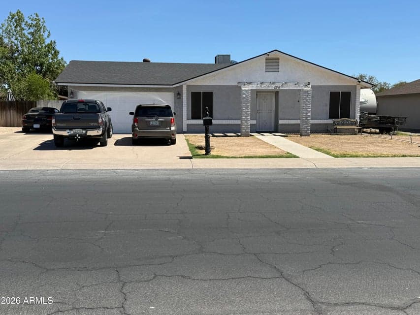 6955 W MONTEBELLO Avenue E, Glendale, AZ 85303 — photo 1 of 7