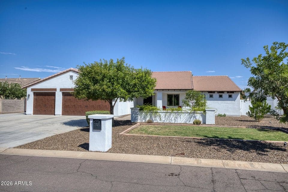 8416 W Sands Court W, Peoria, AZ 85383 — photo 1 of 58