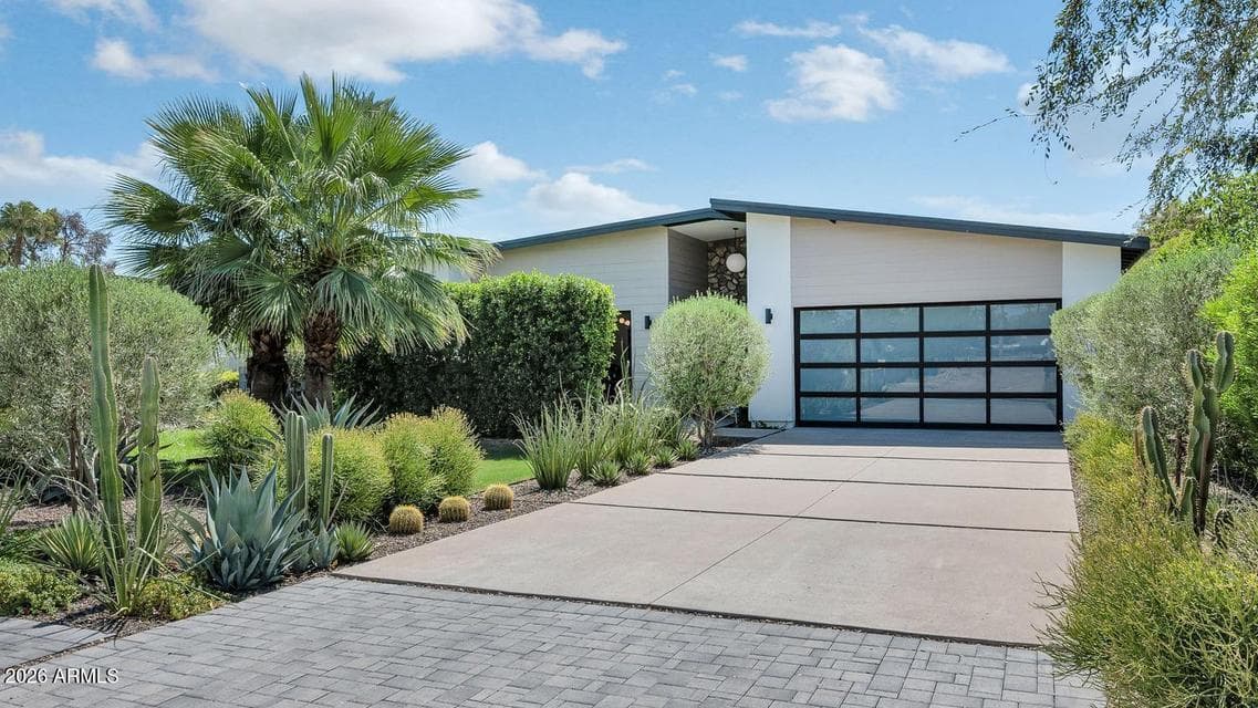 75 E Griswold Road, Phoenix, AZ 85020 — photo 1 of 29