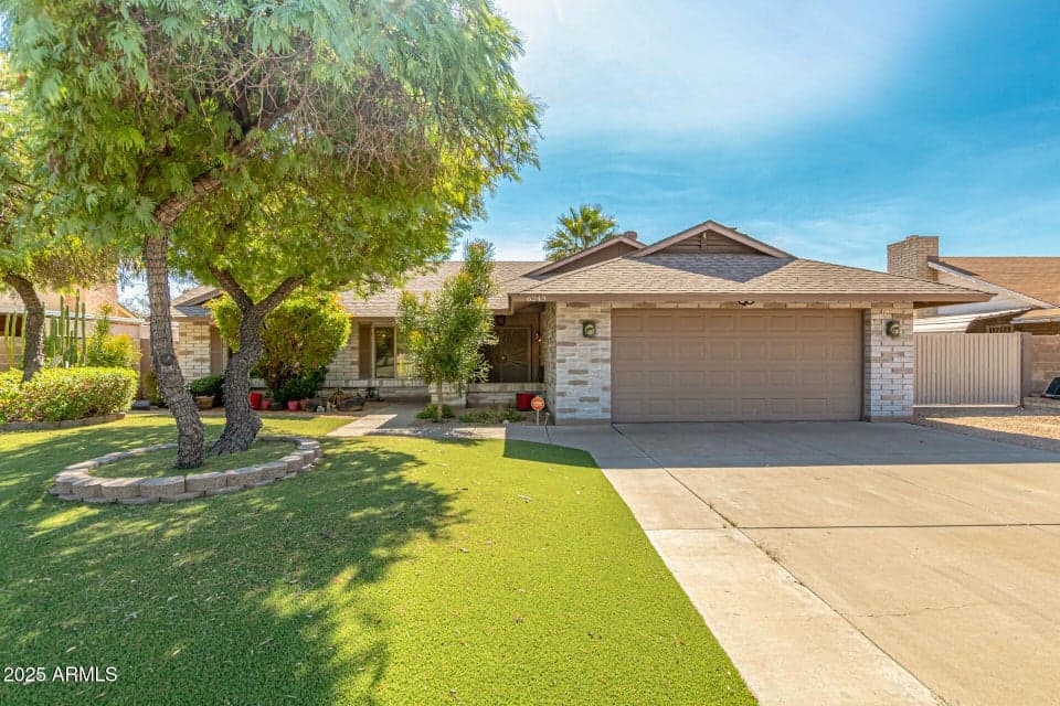 6243 W Cholla Street, Glendale, AZ 85304 — photo 1 of 49