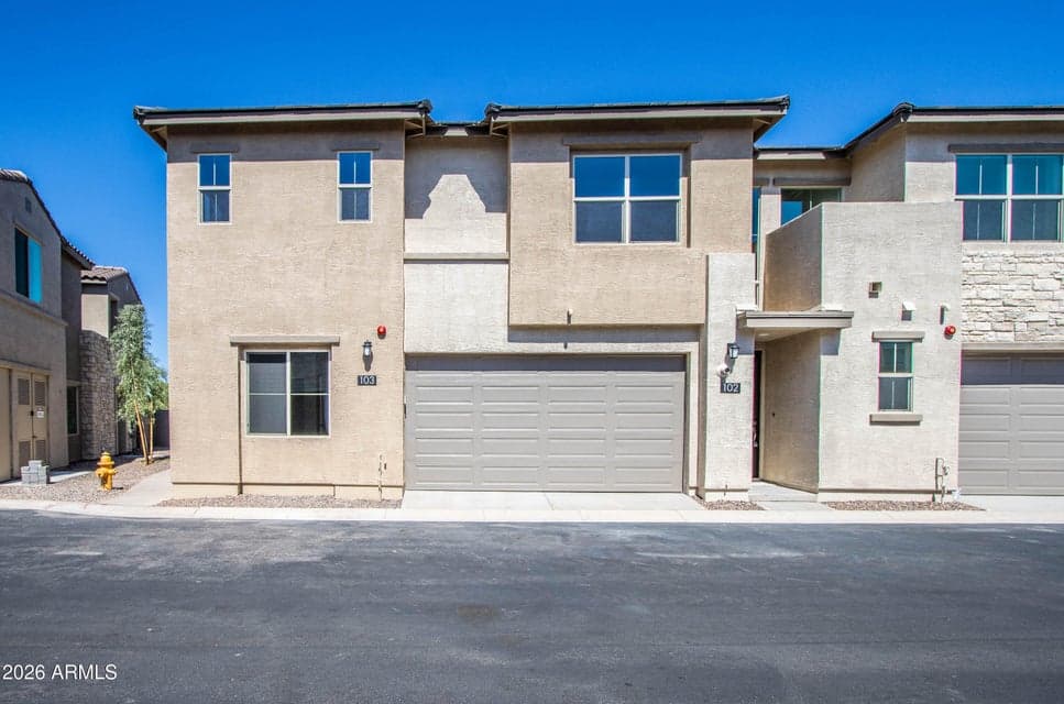 4556 S RIATA Street 103, Gilbert, AZ 85297 — photo 1 of 40