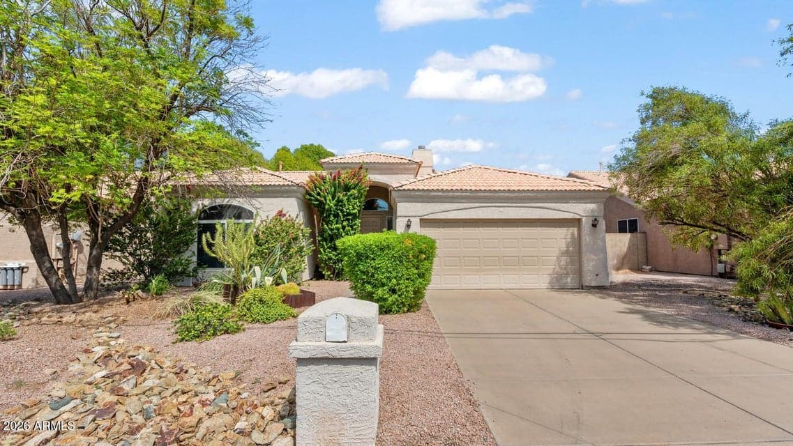 1426 E MCLELLAN Boulevard, Phoenix, AZ 85014 — photo 1 of 31