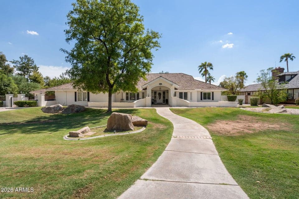 641 E HOUSTON Avenue, Gilbert, AZ 85234 — photo 1 of 101