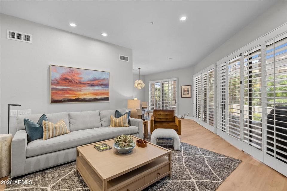8989 N GAINEY CENTER Drive 104, Scottsdale, AZ 85258 — photo 1 of 27
