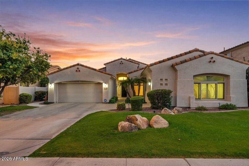 1613 W KAIBAB Drive, Chandler, AZ 85248 — photo 1 of 61