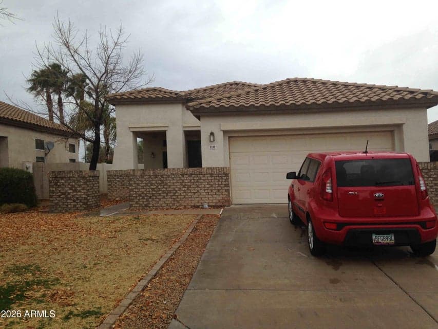 2592 E BROOKS Street, Gilbert, AZ 85296 — photo 1 of 18