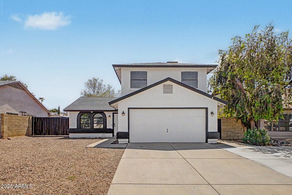4009 W MISTY WILLOW Lane, Glendale, AZ 85310 — photo 1 of 29