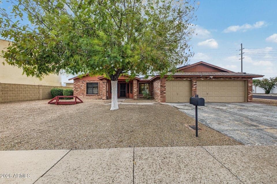 3302 W KRISTAL Way, Phoenix, AZ 85027 — photo 1 of 29