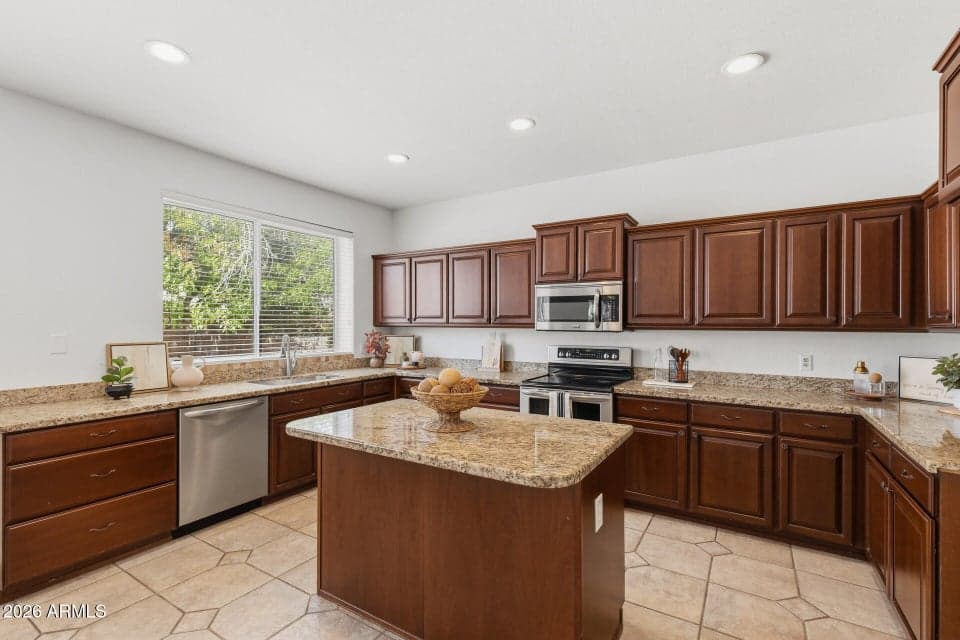 6738 W WAHALLA Lane, Glendale, AZ 85308 — photo 1 of 65