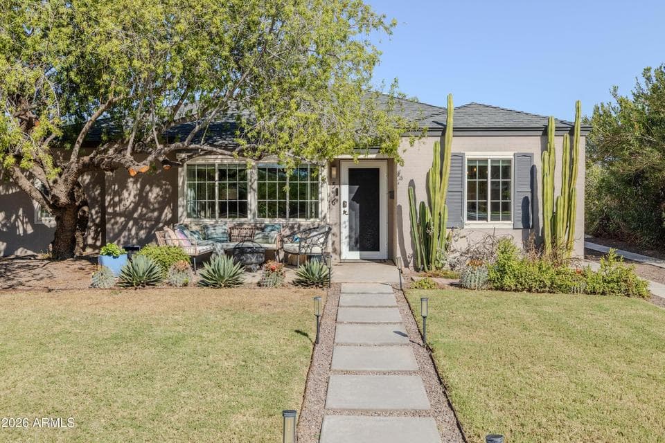 546 W LEWIS Avenue, Phoenix, AZ 85003 — photo 1 of 56