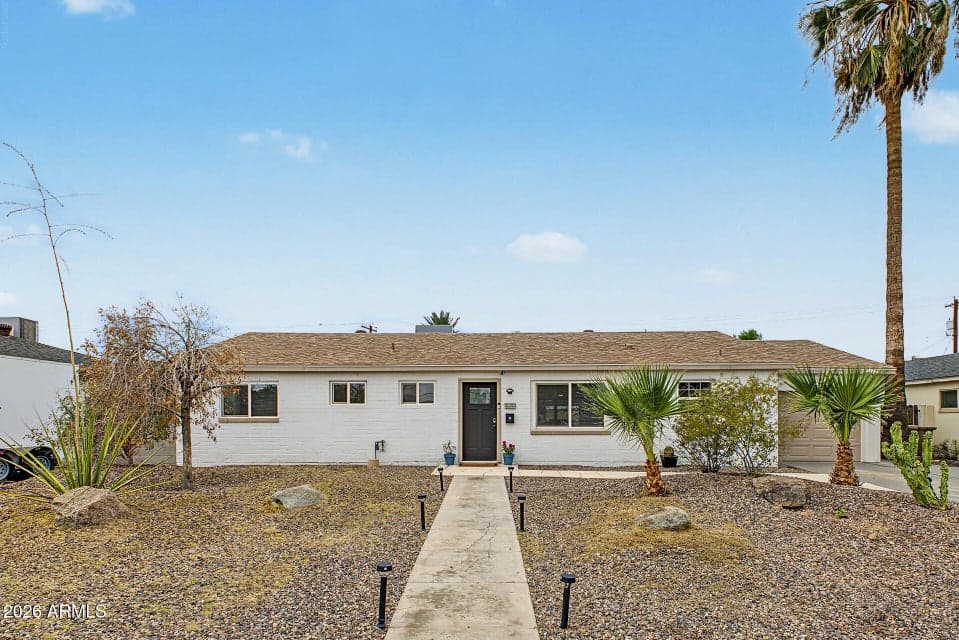 2208 W SAN MIGUEL Avenue, Phoenix, AZ 85015 — photo 1 of 32