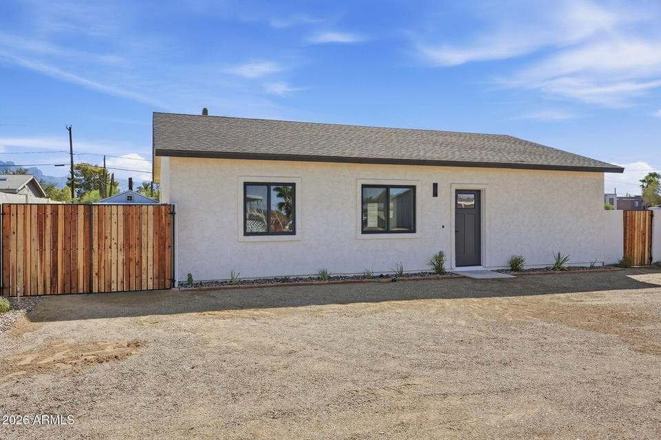 1932 W Gregory Street, Apache Junction, AZ 85120 — photo 1 of 30