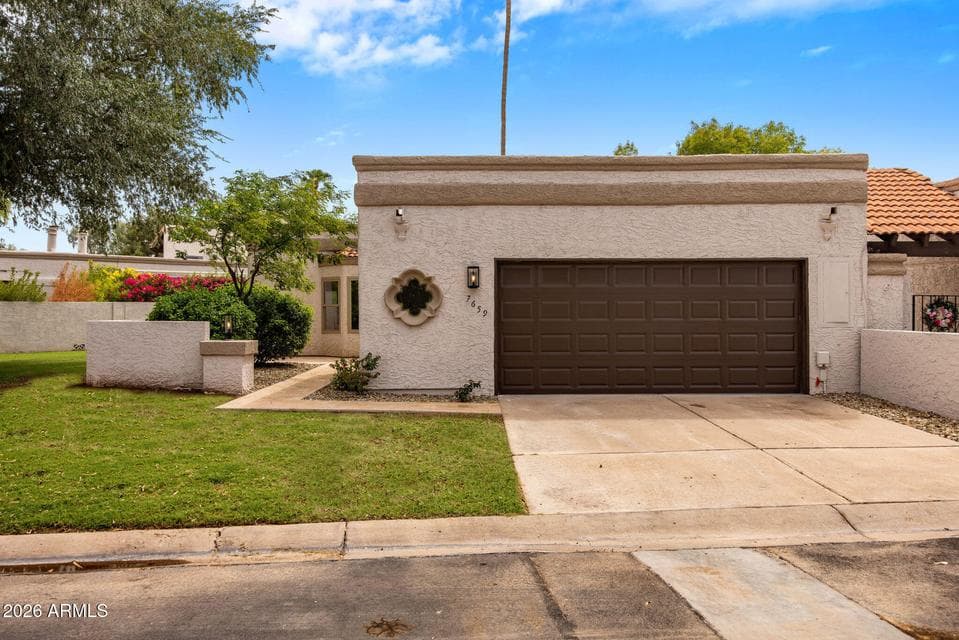 7659 E Pleasant Run, Scottsdale, AZ 85258 — photo 1 of 30