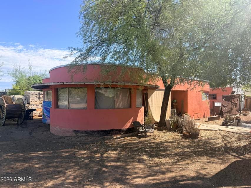 330 W Minnezona Avenue, Phoenix, AZ 85013 — photo 1 of 3
