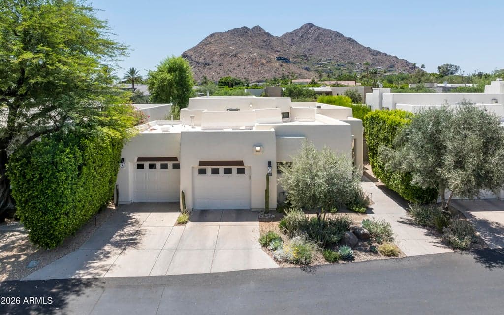 5101 N CASA BLANCA Drive 305, Paradise Valley, AZ 85253 — photo 1 of 46