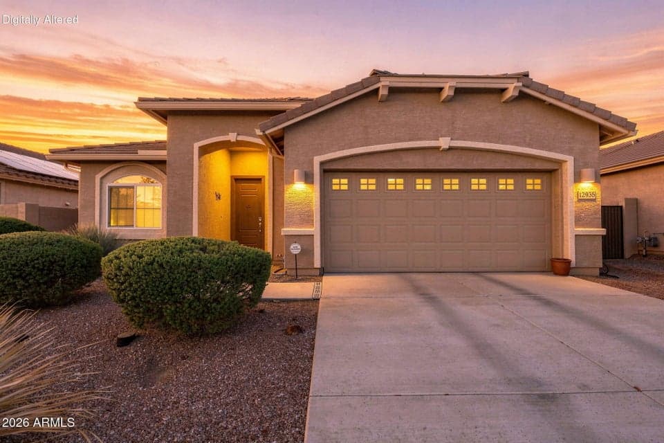 12935 W FLYNN Lane, Glendale, AZ 85307 — photo 1 of 37