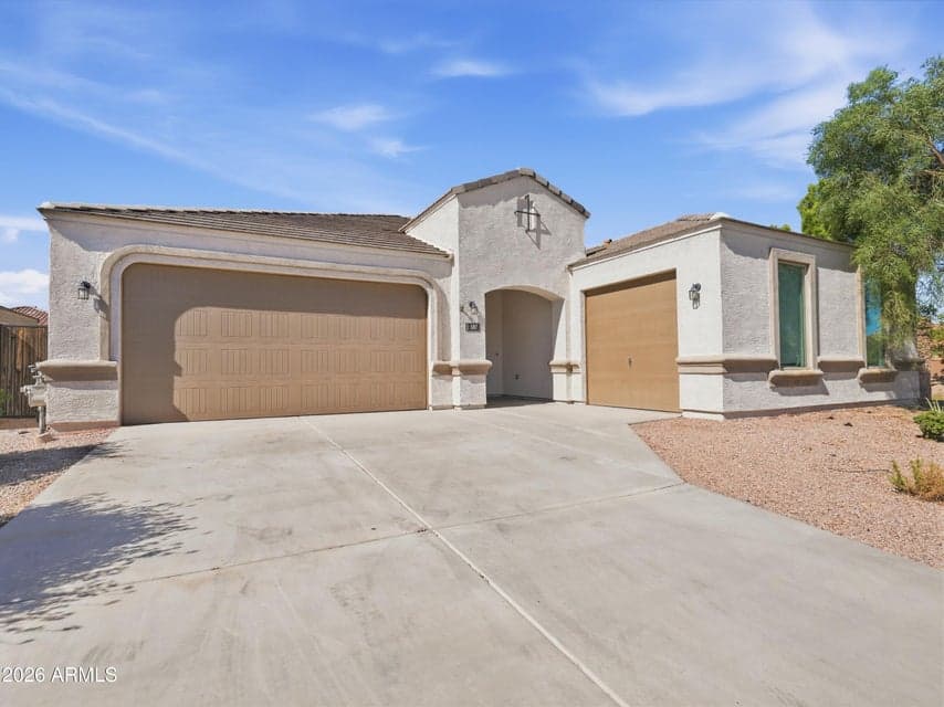 587 W DANISH RED Trail, San Tan Valley, AZ 85143 — photo 1 of 42
