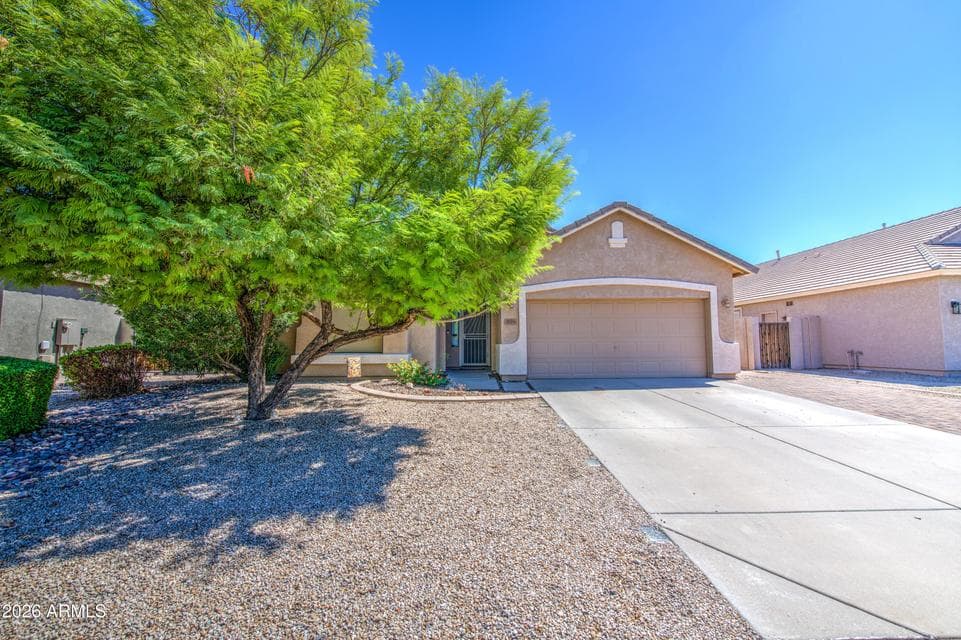 2579 S PONDEROSA Drive, Gilbert, AZ 85295 — photo 1 of 48