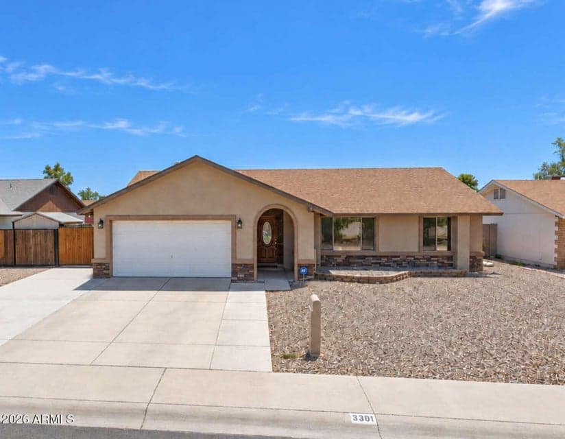 3301 W MURIEL Drive, Phoenix, AZ 85053 — photo 1 of 25