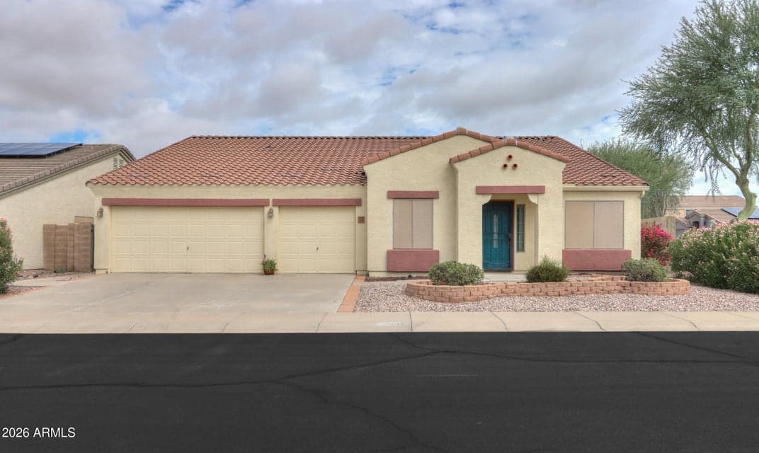 518 E BLACK DIAMOND Drive, Casa Grande, AZ 85122 — photo 1 of 48