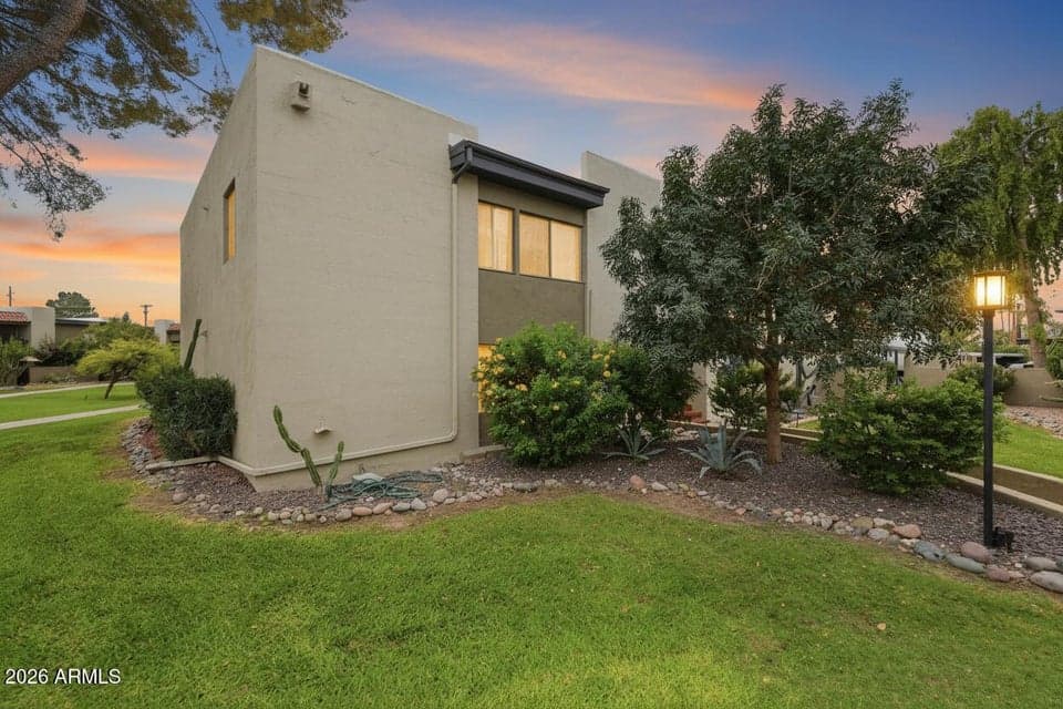 4201 E CAMELBACK Road 41, Phoenix, AZ 85018 — photo 1 of 26