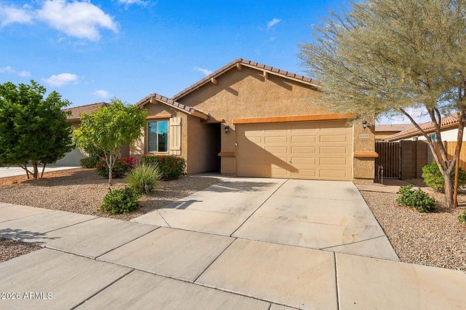 18434 W IDA Lane, Surprise, AZ 85387 — photo 1 of 19