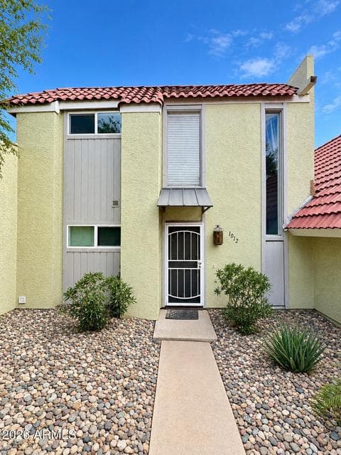 1012 E HIGHLAND Avenue, Phoenix, AZ 85014 — photo 1 of 25