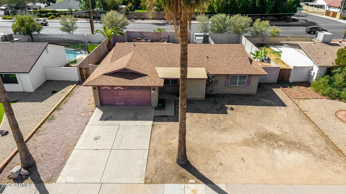 3 bedroom, 2 bath Block Home, endless potential!