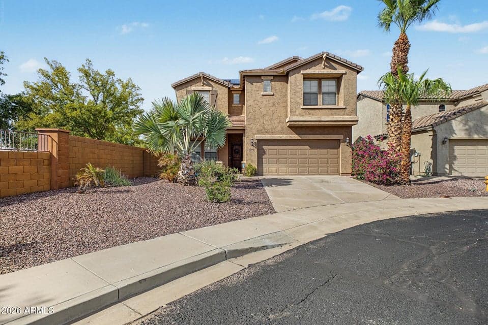 2240 W DAVIS Road, Phoenix, AZ 85023 — photo 1 of 39