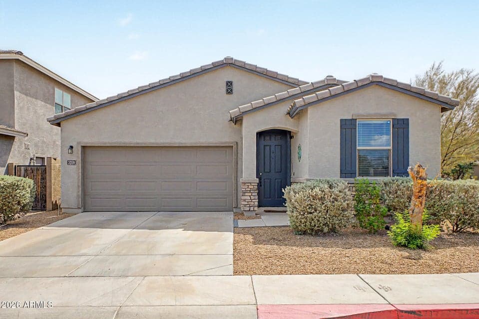 3259 W CARTER Road, Phoenix, AZ 85041 — photo 1 of 20