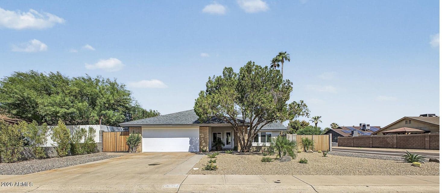 2610 E SYLVIA Street, Phoenix, AZ 85032 — photo 1 of 45