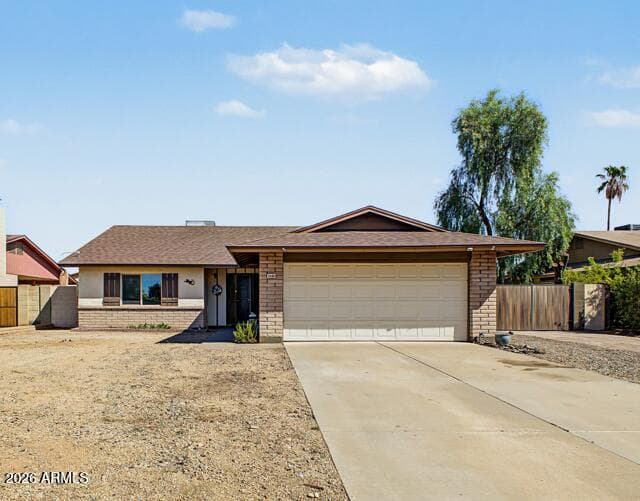 3040 W PHELPS Road, Phoenix, AZ 85053 — photo 1 of 22