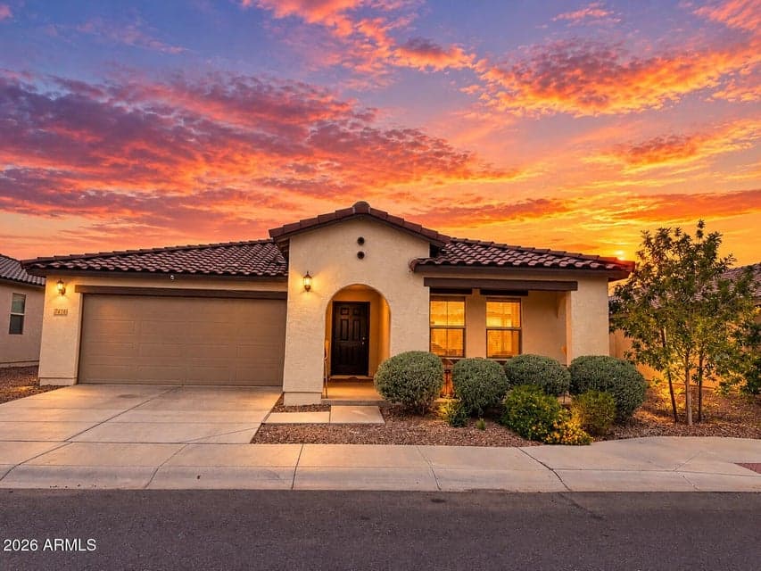 7416 S 34TH Lane, Phoenix, AZ 85041 — photo 1 of 12