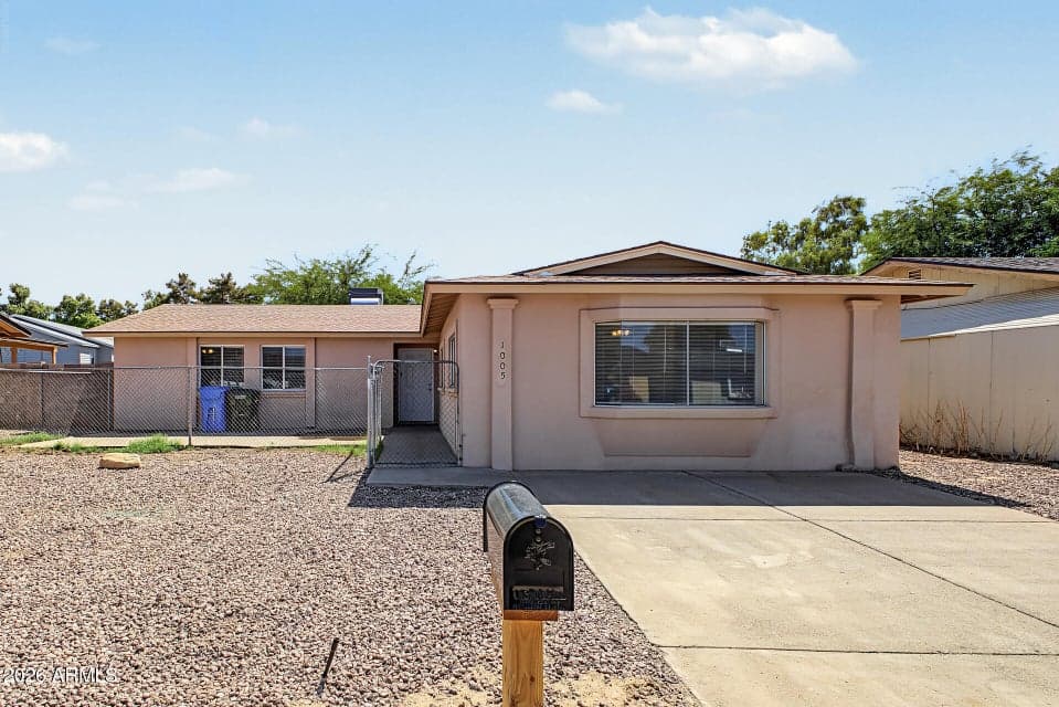 1005 W DANBURY Road, Phoenix, AZ 85023 — photo 1 of 29