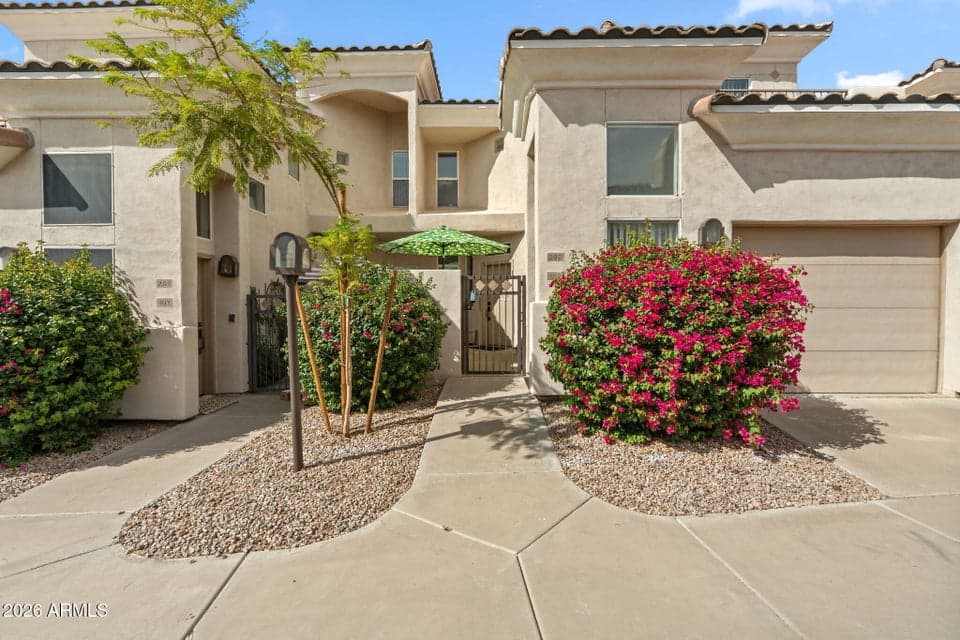 1747 E NORTHERN Avenue 102, Phoenix, AZ 85020 — photo 1 of 23