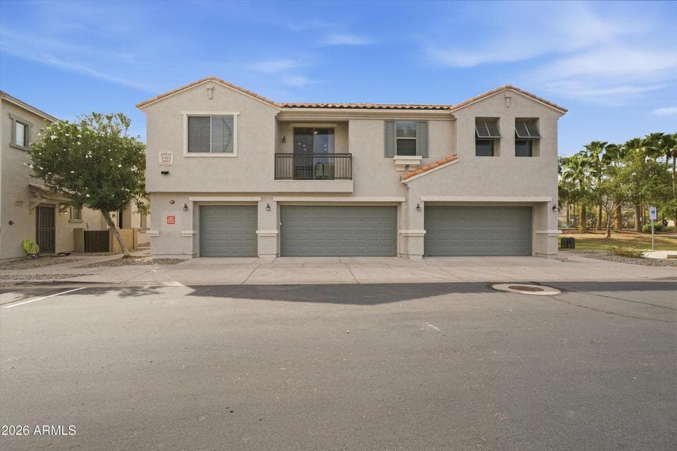 2909 E DUNBAR Drive E, Phoenix, AZ 85042 — photo 1 of 33