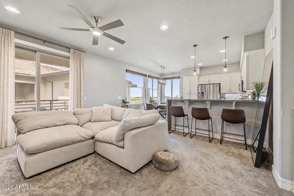 17850 N 68TH Street 3063, Phoenix, AZ 85054 — photo 1 of 32