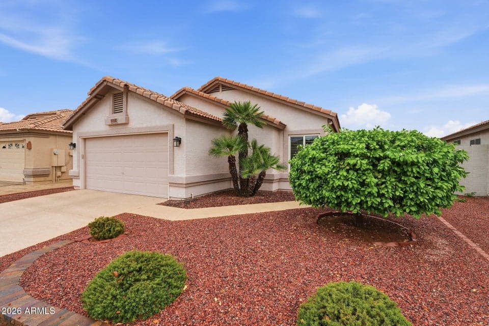 10500 W RUNION Drive, Peoria, AZ 85382 — photo 1 of 33