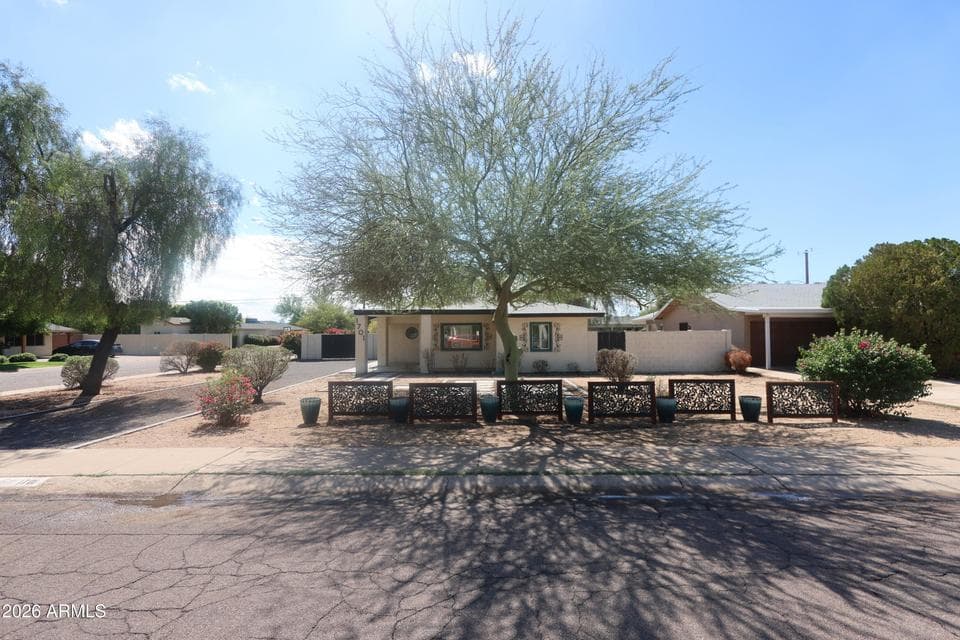 1701 W CLARENDON Avenue, Phoenix, AZ 85015 — photo 1 of 29