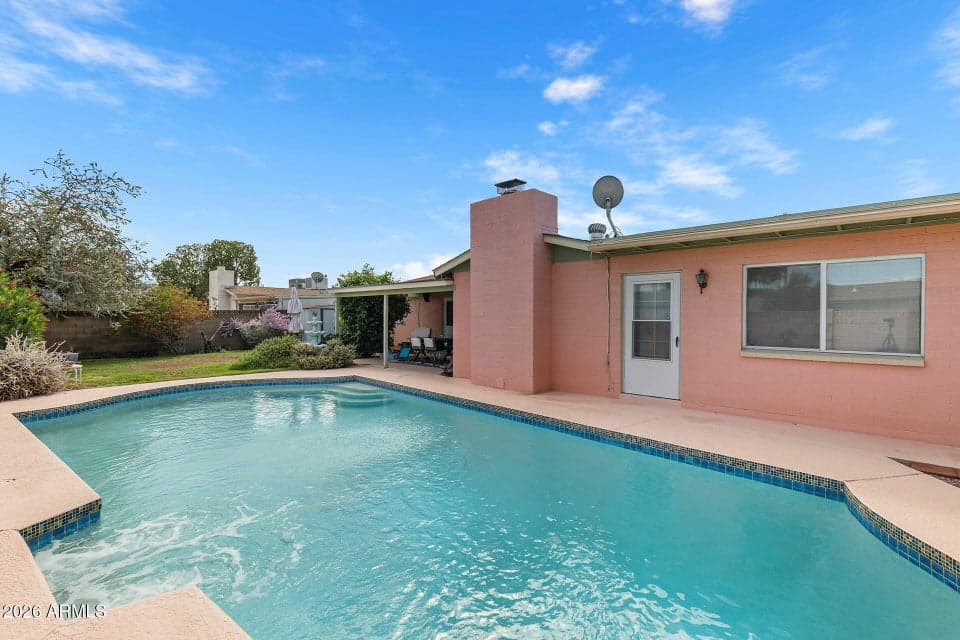 3850 W CAROL Avenue, Phoenix, AZ 85051 — photo 1 of 20