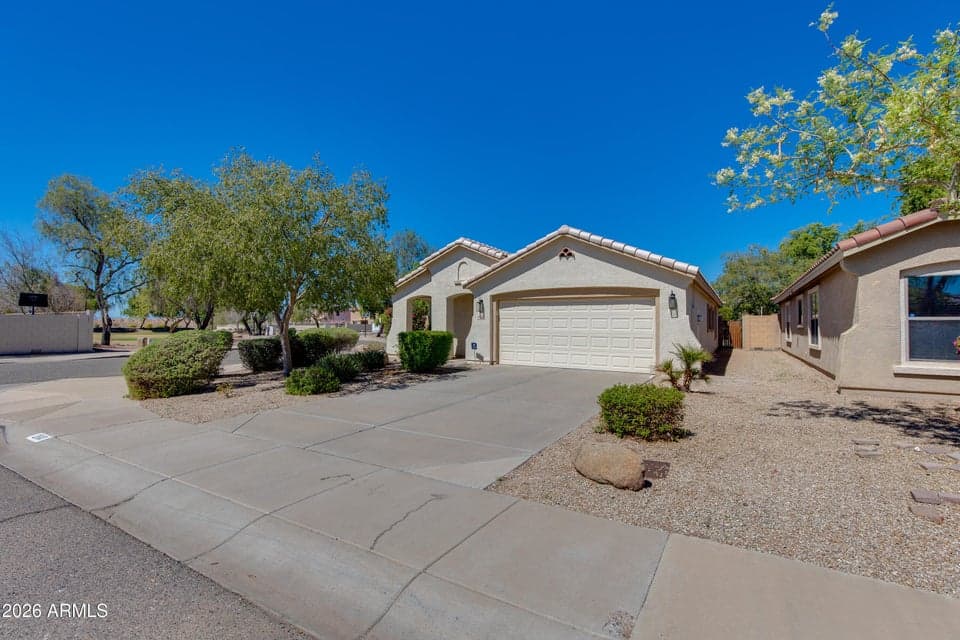 2610 W ROMLEY Road, Phoenix, AZ 85041 — photo 1 of 28