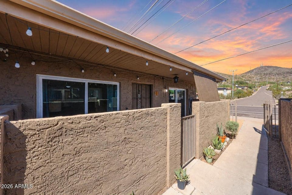 925 W PEORIA Avenue 7, Phoenix, AZ 85029 — photo 1 of 25
