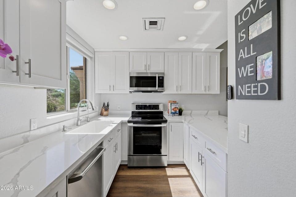 7887 N 16TH Street 226, Phoenix, AZ 85020 — photo 1 of 16