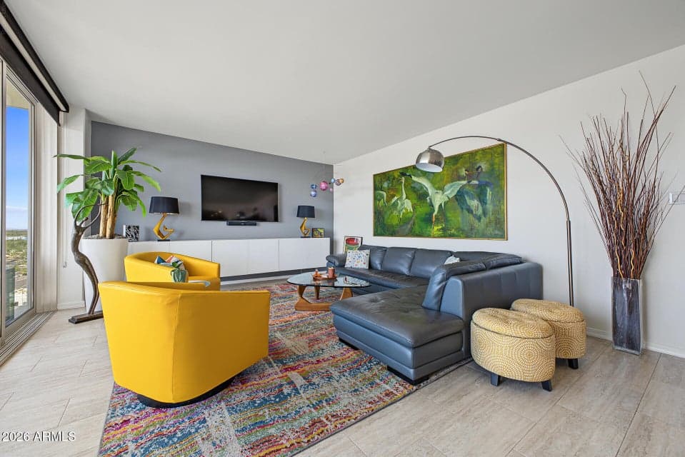 207 W CLARENDON Avenue C19, Phoenix, AZ 85013 — photo 1 of 35