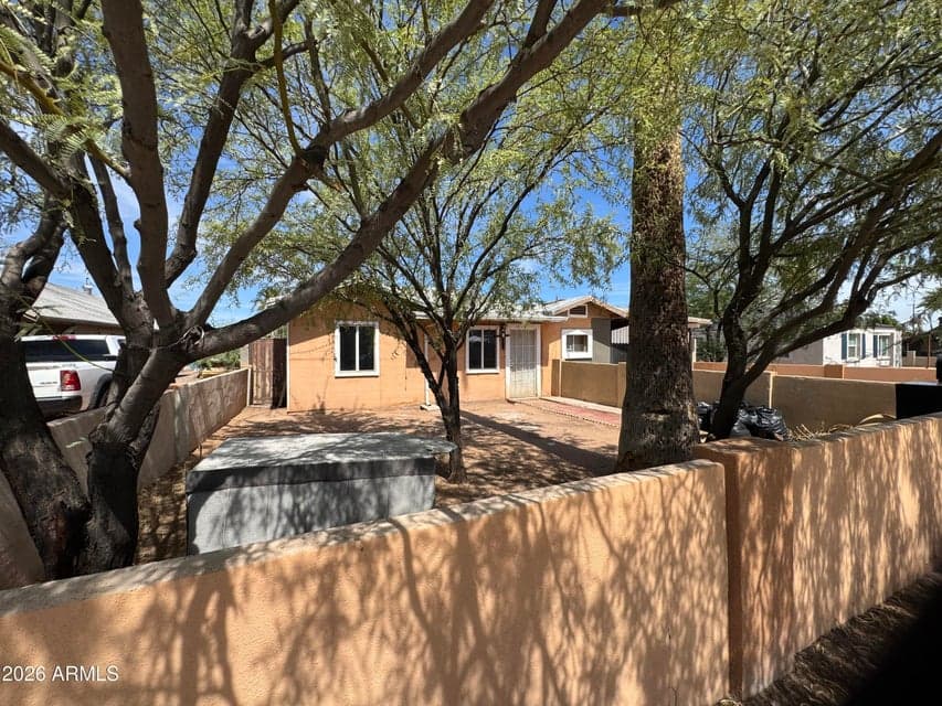 1746 E MONTE VISTA Road, Phoenix, AZ 85006 — photo 1 of 12