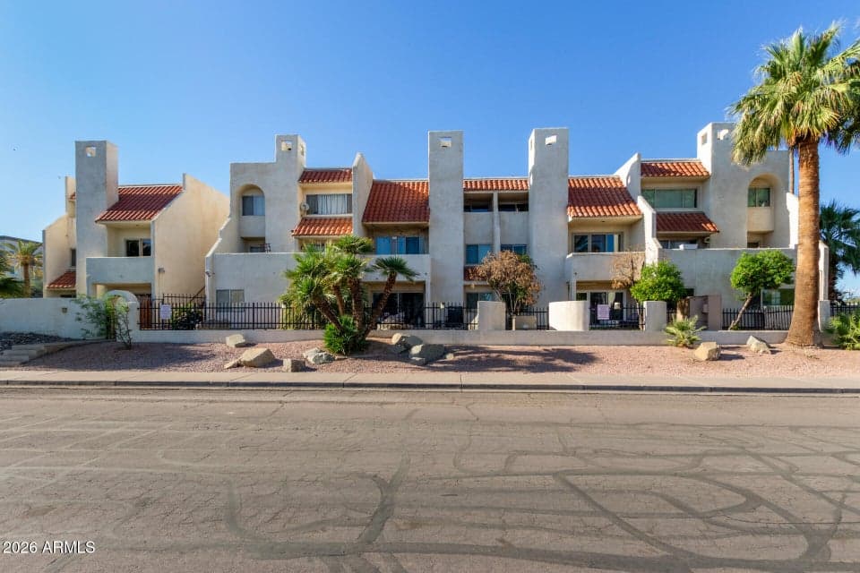 4330 N 5TH Avenue 213, Phoenix, AZ 85013 — photo 1 of 29