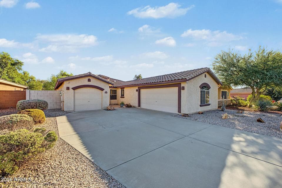 2521 W DARREL Road, Phoenix, AZ 85041 — photo 1 of 43