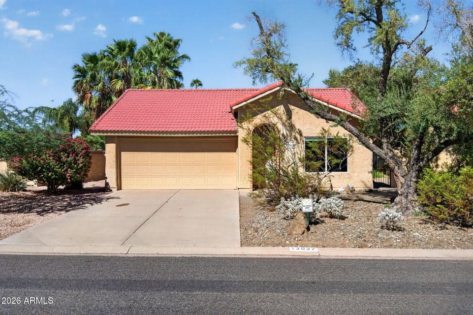 12037 S HALF MOON Drive, Phoenix, AZ 85044 — photo 1 of 65